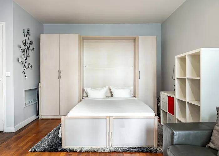 Elegant Saint-dominique Paris