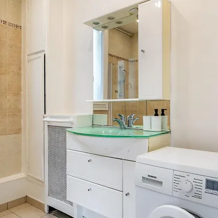 Appartement Elegant Saint-dominique Parijs